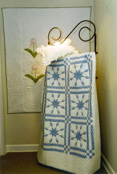 Virginia Star Blue Pattern Quilt